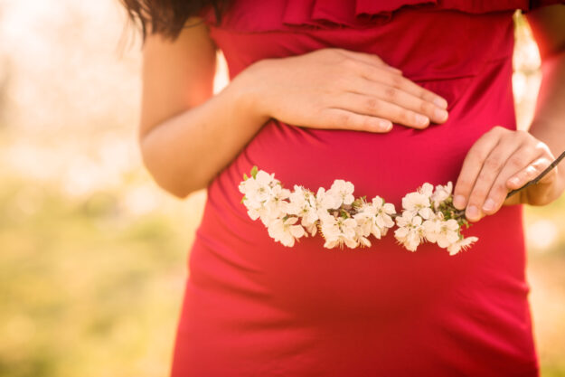 sesja ciążowa w plenerze